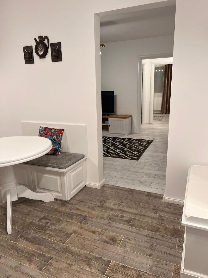 Apartament English Home 2 Camere Brassó Kültér fotó