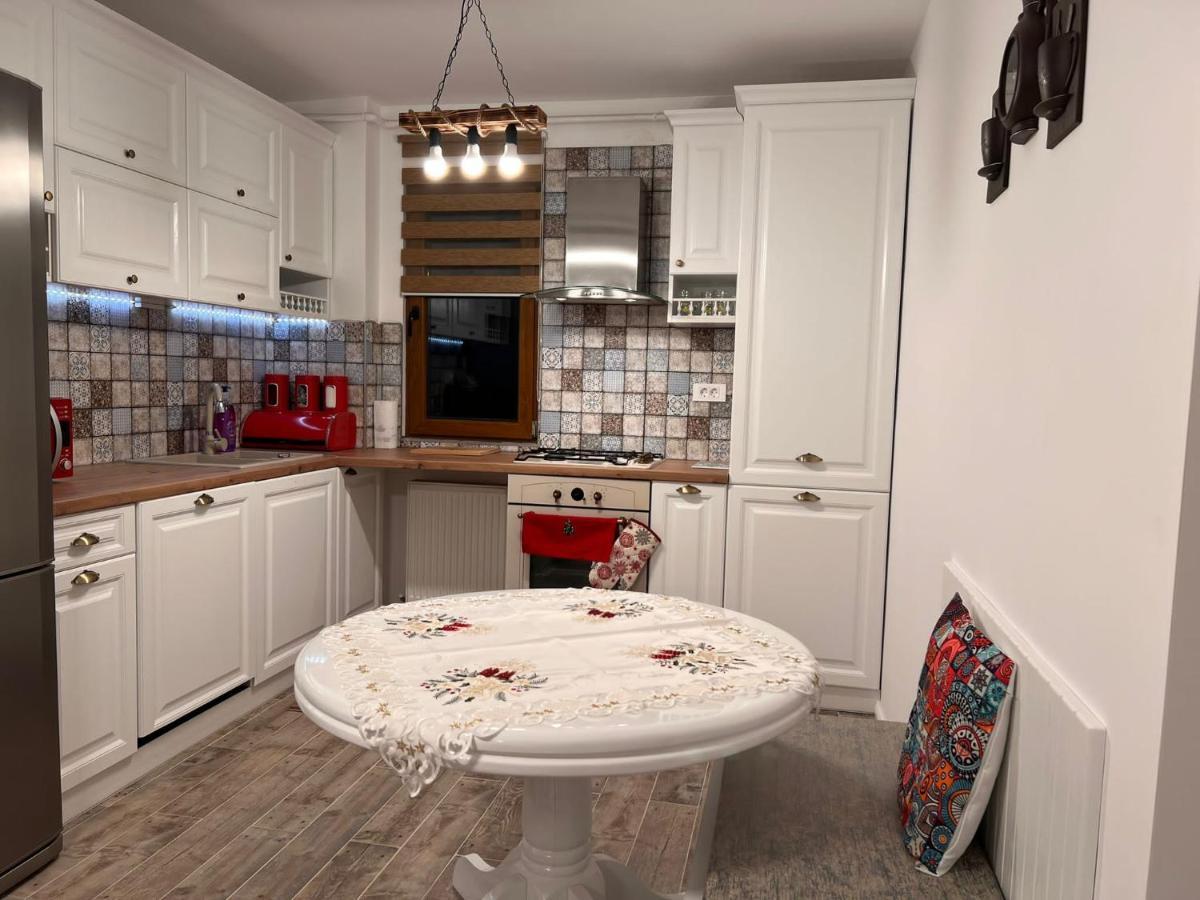 Apartament English Home 2 Camere Brassó Kültér fotó